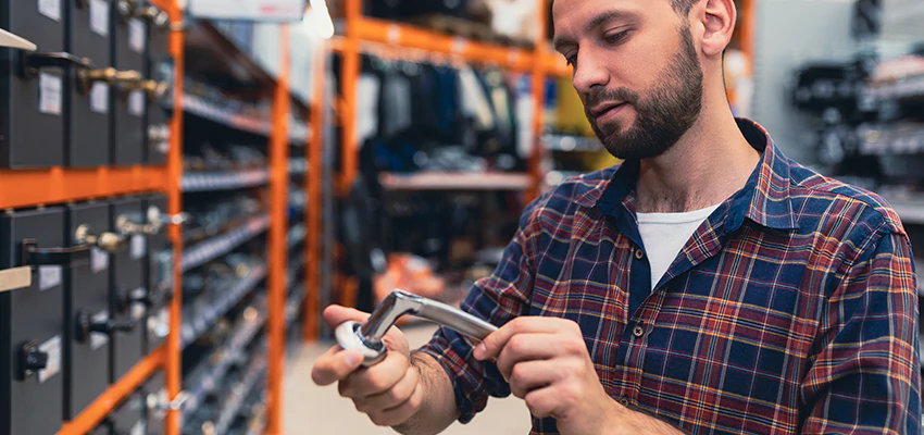 Locksmith For Retail Stores Lockout Services in Hayward, California